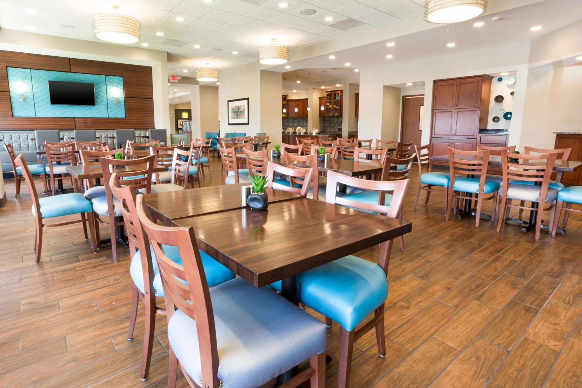Drury Inn & Suites Colorado Springs Near The Air Force Academy Esterno foto